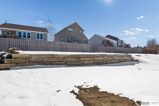 7813 N 116th Avenue, Omaha, NE 68142