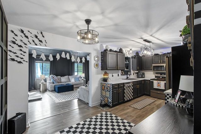 521 Dennis Drive, Deforest, WI 53532