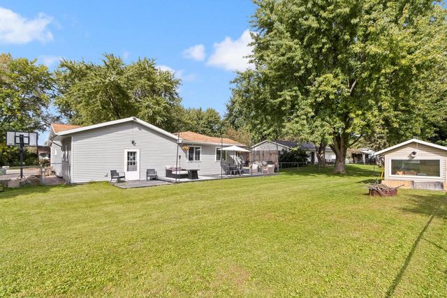 521 Dennis Drive, Deforest, WI 53532