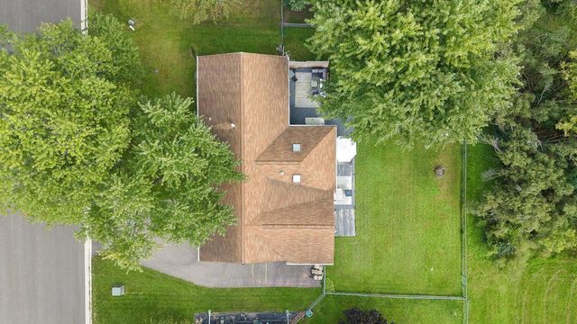 521 Dennis Drive, Deforest, WI 53532
