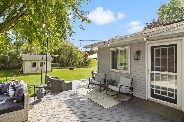 521 Dennis Drive, Deforest, WI 53532