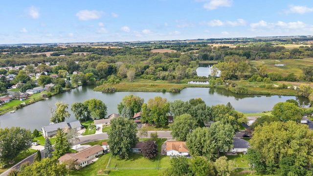 521 Dennis Drive, Deforest, WI 53532