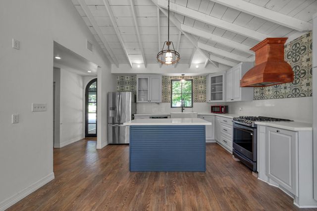 13368 Southshore Drive, Conroe, TX 77304