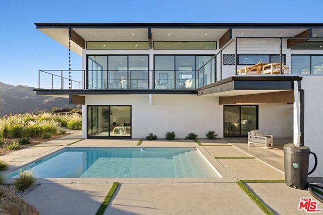 2165 E Little Las Flores Road, Topanga, CA 90290