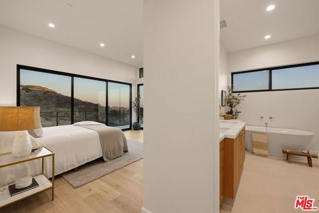 2165 E Little Las Flores Road, Topanga, CA 90290