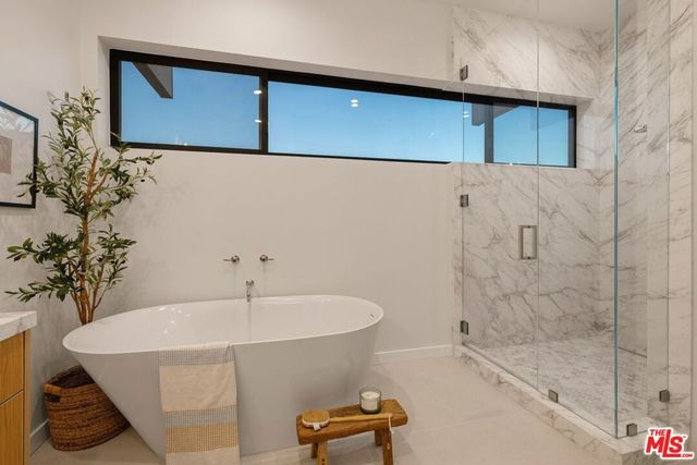 2165 E Little Las Flores Road, Topanga, CA 90290