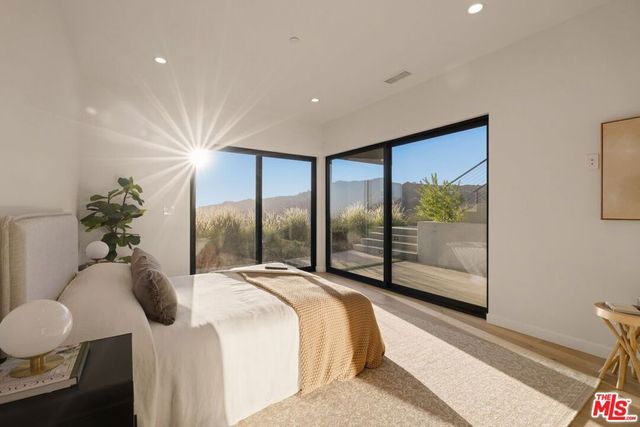 2165 E Little Las Flores Road, Topanga, CA 90290