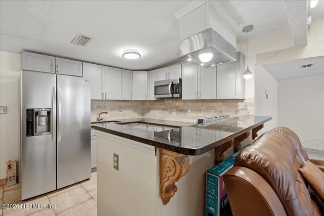 9716 DEVONSHIRE Boulevard, Jacksonville, FL 32208