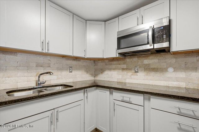 9716 DEVONSHIRE Boulevard, Jacksonville, FL 32208