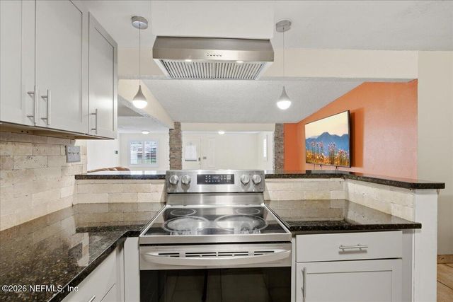 9716 DEVONSHIRE Boulevard, Jacksonville, FL 32208