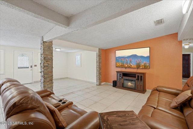 9716 DEVONSHIRE Boulevard, Jacksonville, FL 32208