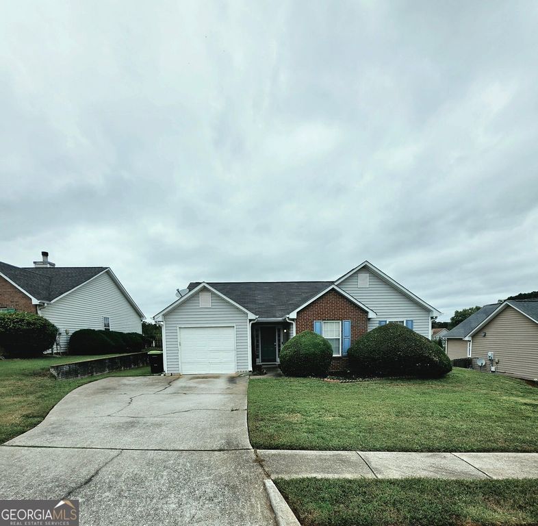 304 Village Lane, Stockbridge, GA 30281 — exterior