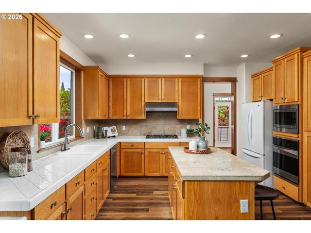 8539 Sw 166TH Ter, Beaverton, OR 97007
