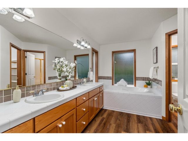 8539 Sw 166TH Ter, Beaverton, OR 97007