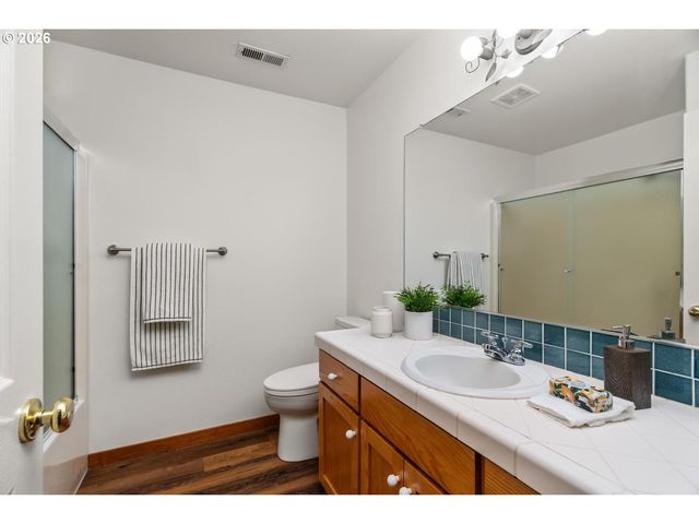 8539 Sw 166TH Ter, Beaverton, OR 97007