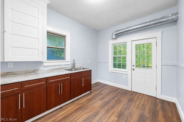 1412 W 84th Street, Cleveland, OH 44102
