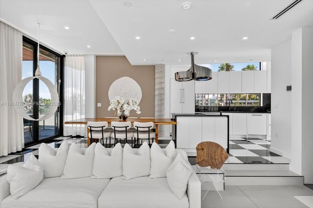 11 Century Lane, Miami Beach, FL 33139