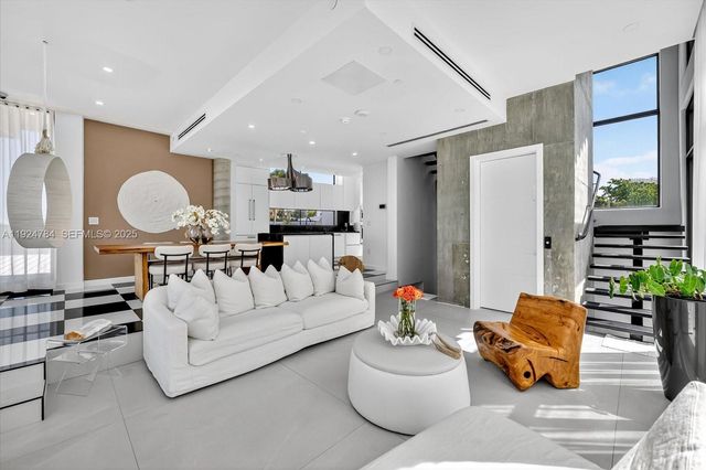 11 Century Lane, Miami Beach, FL 33139