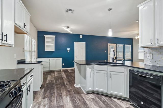 1145 King George Lane, Savannah, TX 76227