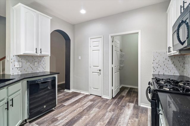 1145 King George Lane, Savannah, TX 76227