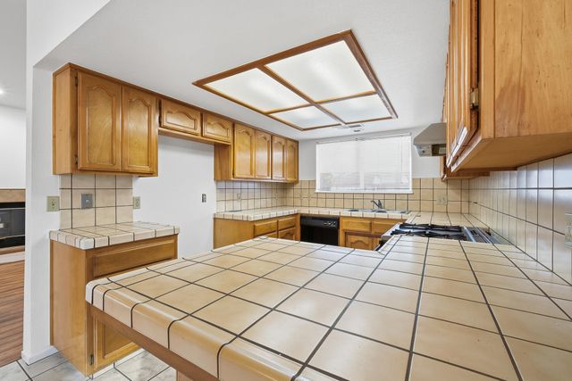 428 Napa Street, Tulare, CA 93274