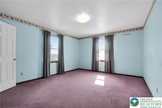 547 Roberts Road, Bushkill Twp, PA 18064