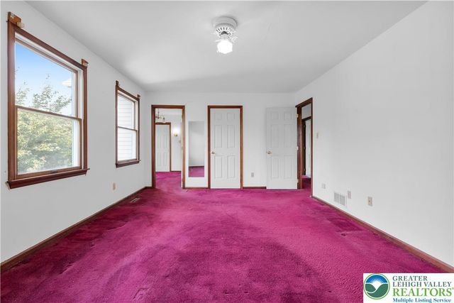547 Roberts Road, Bushkill Twp, PA 18064