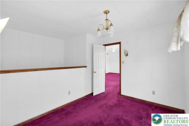 547 Roberts Road, Bushkill Twp, PA 18064
