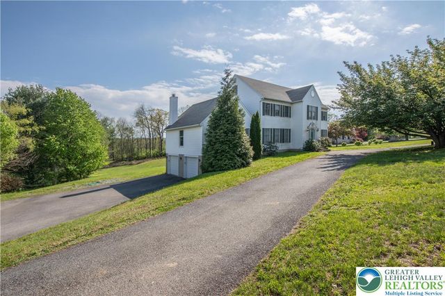 547 Roberts Road, Bushkill Twp, PA 18064