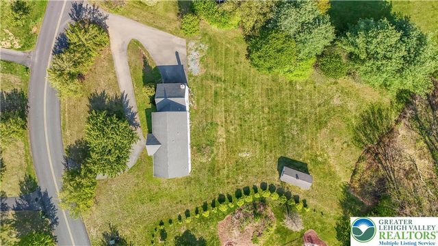 547 Roberts Road, Bushkill Twp, PA 18064