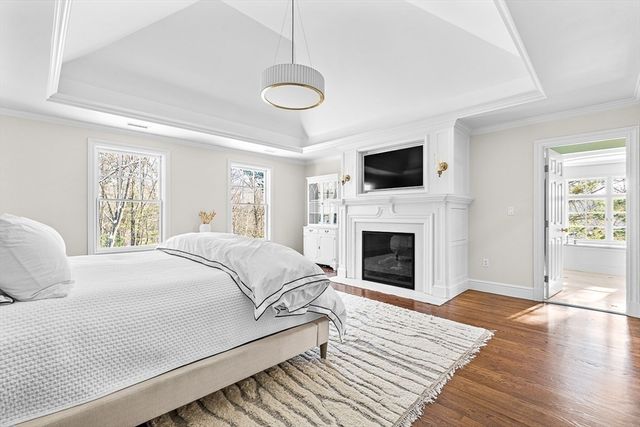 9 Sanderson Ln, Weston, MA 02493