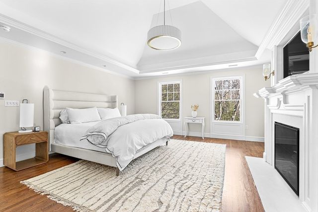 9 Sanderson Ln, Weston, MA 02493