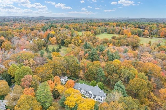 9 Sanderson Ln, Weston, MA 02493