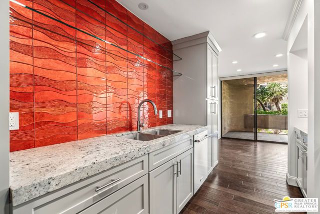 1660 S La Reina Way 1A, Palm Springs, CA 92264