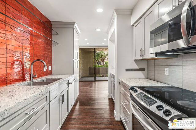1660 S La Reina Way 1A, Palm Springs, CA 92264