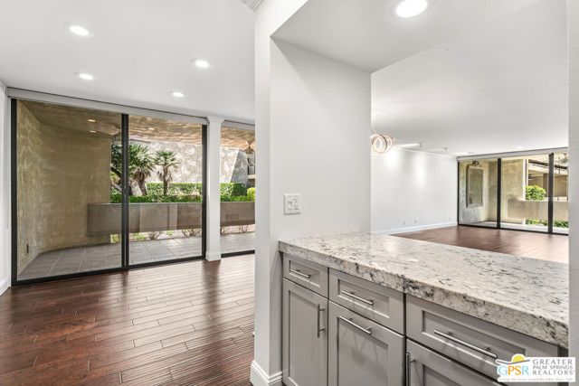1660 S La Reina Way 1A, Palm Springs, CA 92264