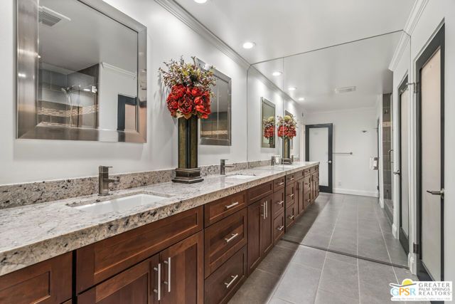 1660 S La Reina Way 1A, Palm Springs, CA 92264