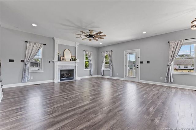 7031 Glynn Mill Farm Drive, Fayetteville, NC 28306