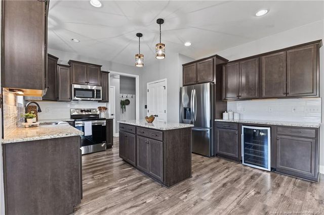 7031 Glynn Mill Farm Drive, Fayetteville, NC 28306