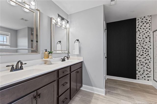 7031 Glynn Mill Farm Drive, Fayetteville, NC 28306