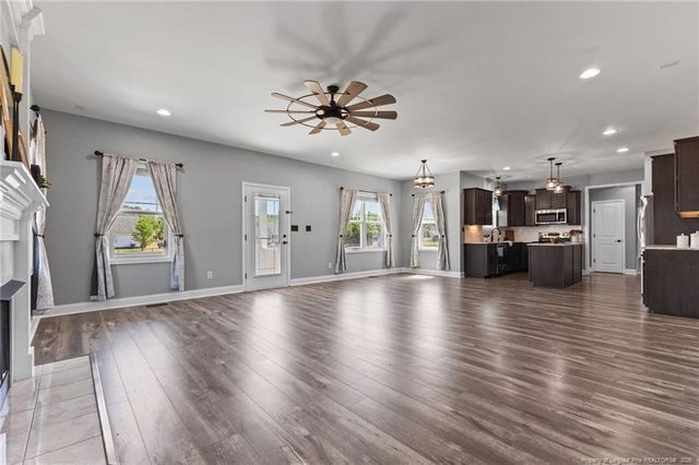 7031 Glynn Mill Farm Drive, Fayetteville, NC 28306