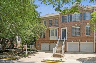 9546 LAGERSFIELD CIR, Vienna, VA 22181