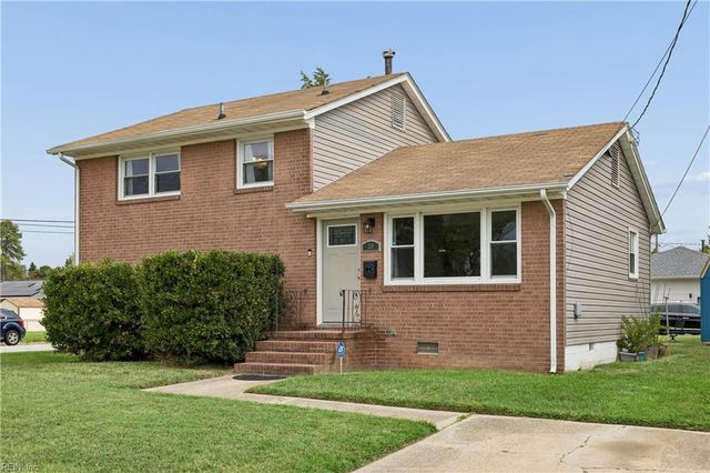 30 Briarwood DR, Hampton, VA 23666