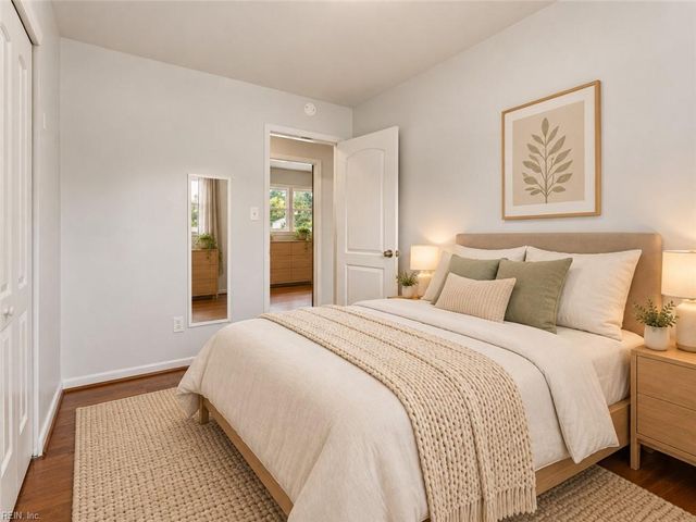 30 Briarwood DR, Hampton, VA 23666