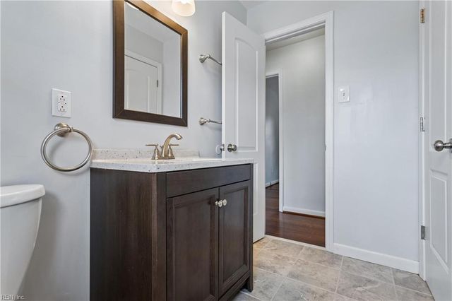 30 Briarwood DR, Hampton, VA 23666