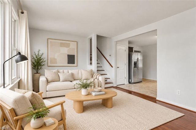 30 Briarwood DR, Hampton, VA 23666