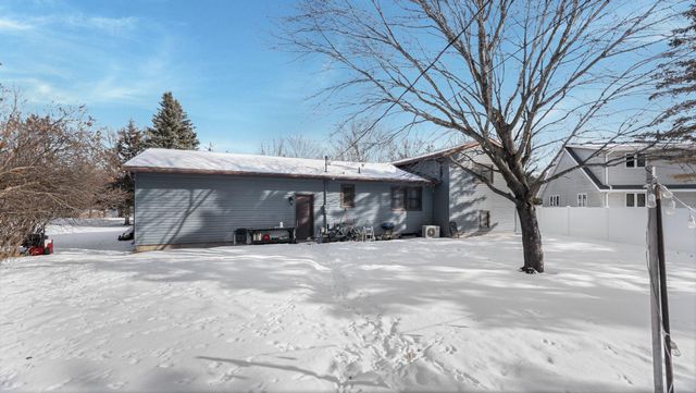831 Cummings Lane, Saint Cloud, MN 56301