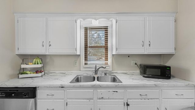 831 Cummings Lane, Saint Cloud, MN 56301