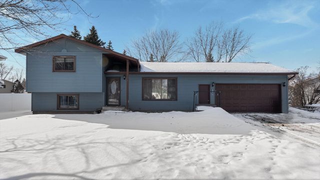 831 Cummings Lane, Saint Cloud, MN 56301
