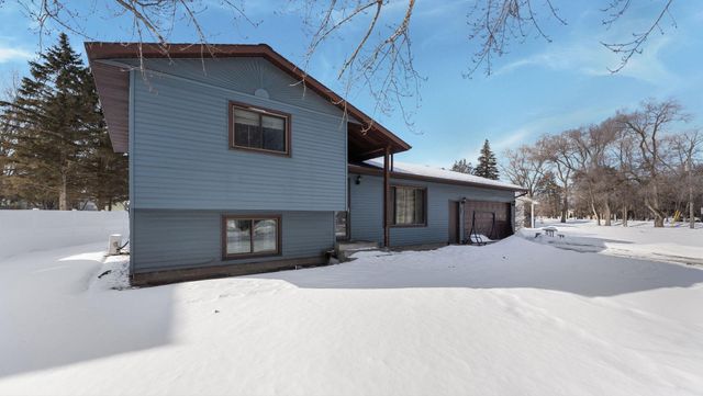 831 Cummings Lane, Saint Cloud, MN 56301